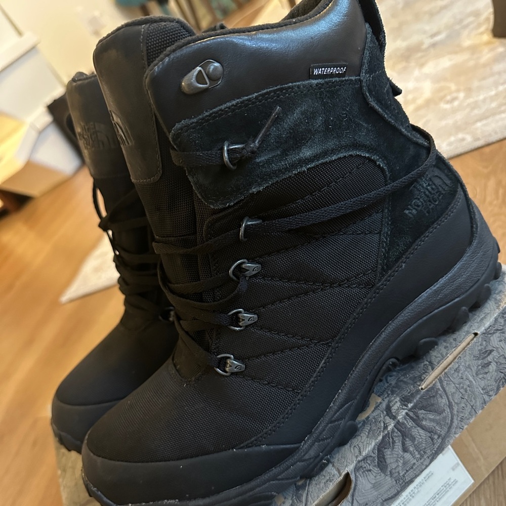 North face men’s snowboots